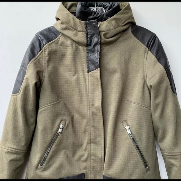 SPYDER Helix 3in1 coat. GORGEOUS!! Sz Small (or XS with room for layers) - Picture 7 of 12